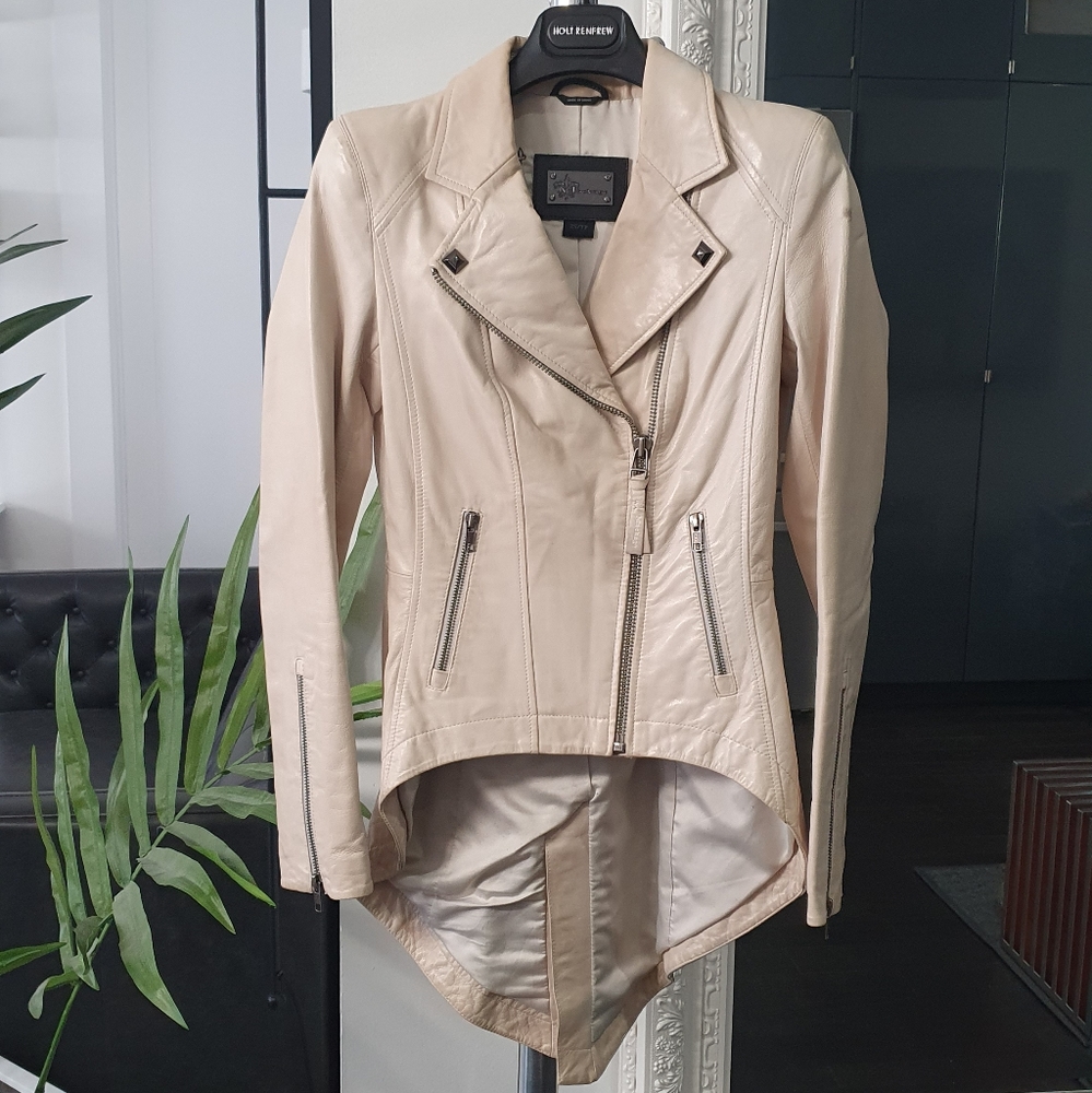 🚫OLD LISTING🚫 🤍 Mackage Leather Jacket